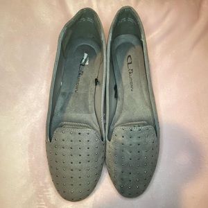 Size 6 flats